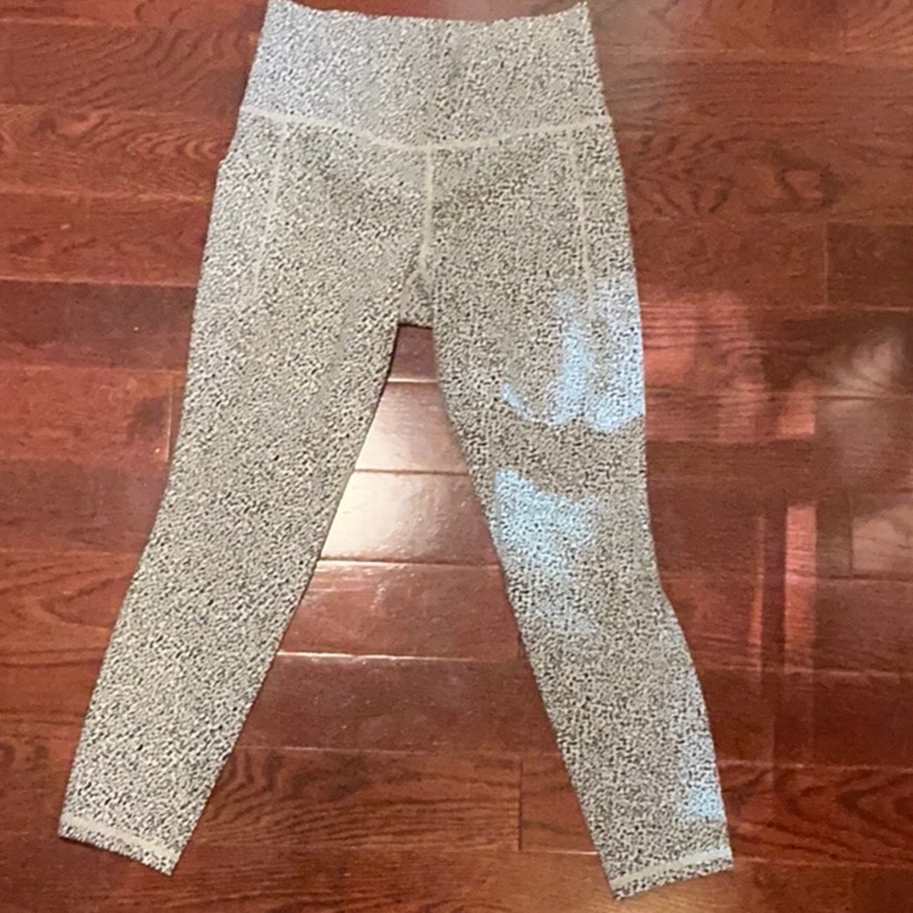 Athleta Black and White Leggings High Waist Ankle Length